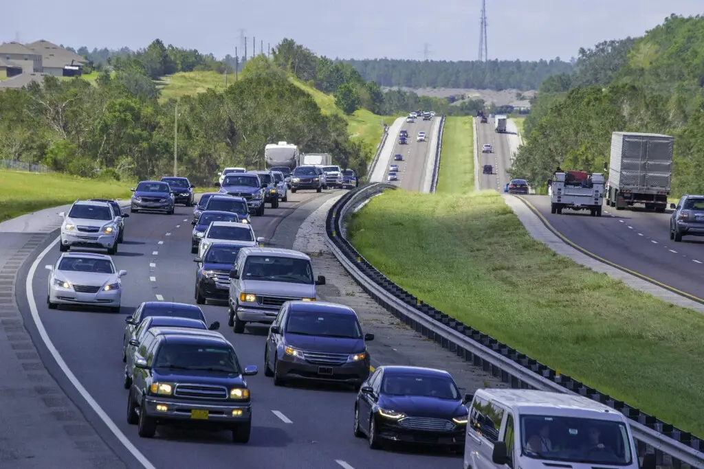 Florida Car Accident Laws and a traffic jam in the Florida Turnpike