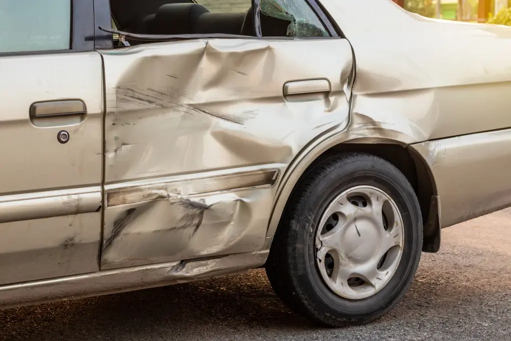 Who's At Fault During a Sideswipe Car Accident?