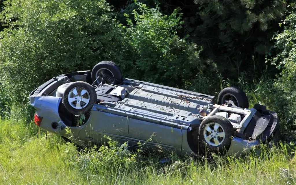 Complete Guide to Car Rollover Accidents