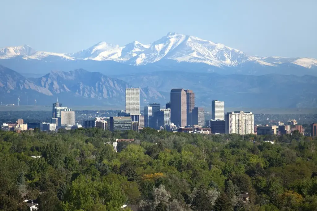 Colorado workmans comp benefits guide: how to apply, qualify, pay amounts, and more helpful info.