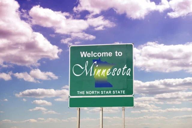 MN workers compensation benefits guide: Learn how to get workers comp in Minnesota if you're sickened or hurt at work.